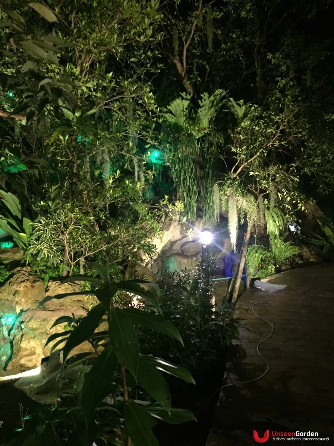 ระบบไฟส่องสว่างในสวน – เพราะสวนสวยไม่ได้มีแค่ตอนกลางวัน